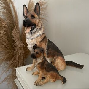 German Shepherd Dog Figurine Set w music box - Brown and Black Country Artists